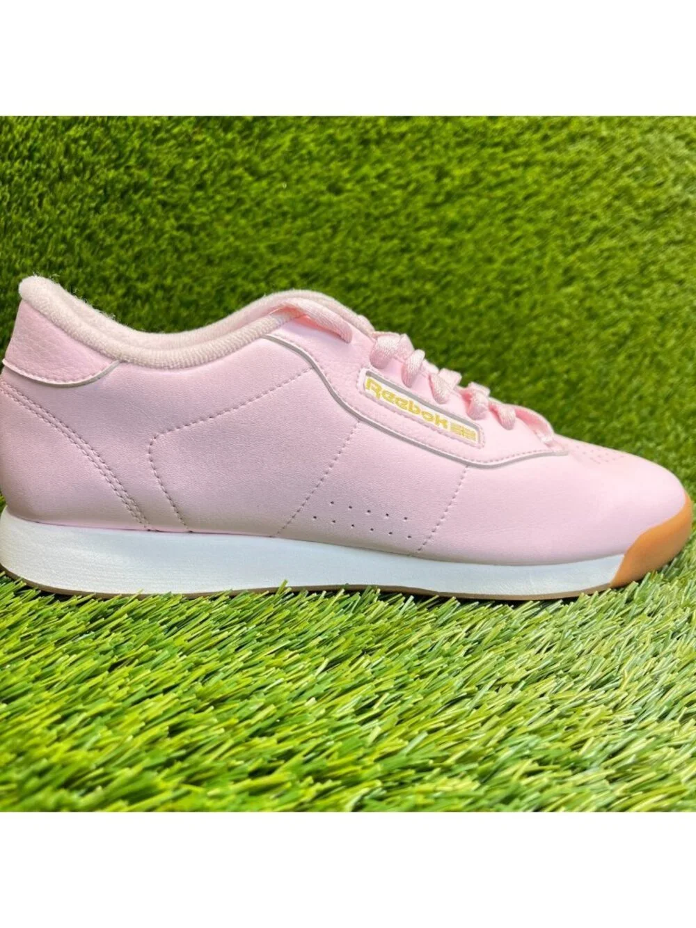 Reebok Princess Womens Size 9 Pink White Athletic Walking Leather Shoes Sneakers